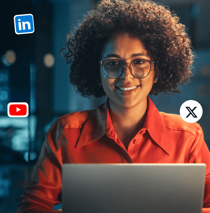 Social media promotion interface for webinar live streaming